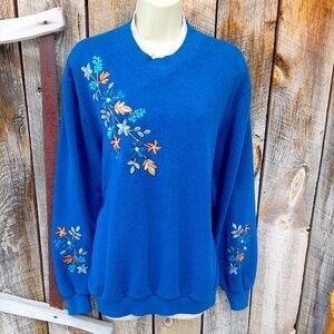 Lovely flower embroidered sweater. Size L